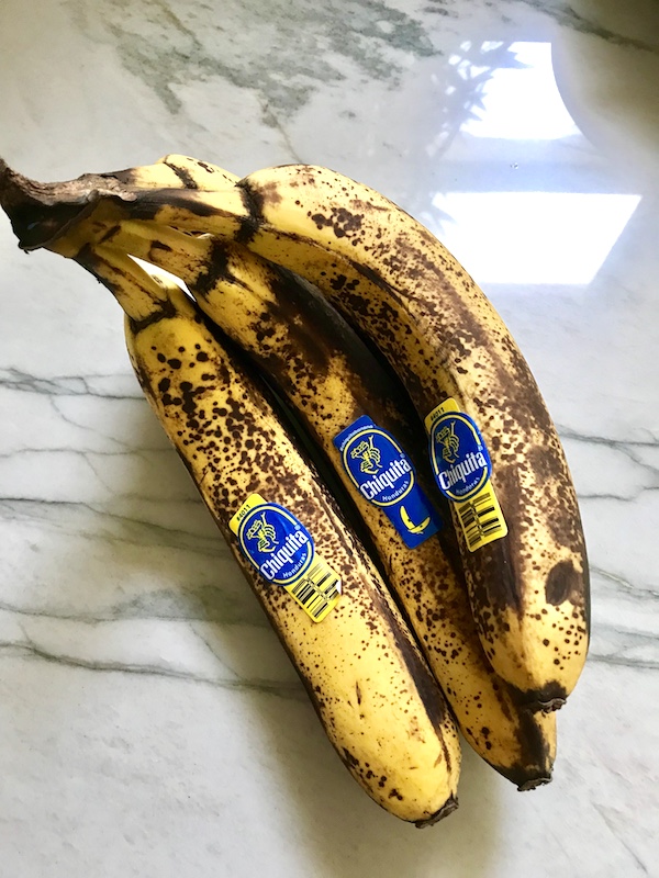 4 Ingredient y Banana Bread could not be any EASIER! It is moist, delicious, and so incredibly simple that you can whip it up in 5 minutes, then bake it in the oven.