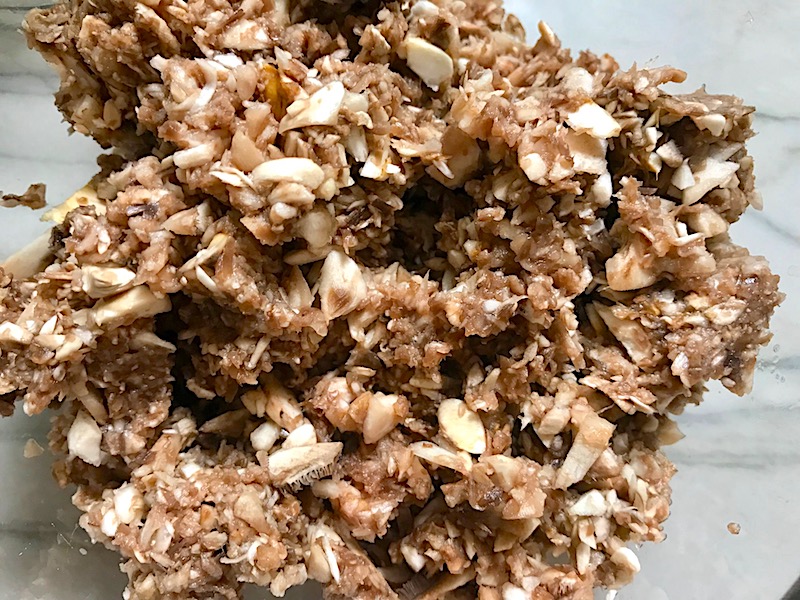 Pureed Mushrooms for Thick & Creamy Healthy Mushroom Soup. The soup has earthy mushrooms, aeromatic onions, flavorful oregano, and bright chives.